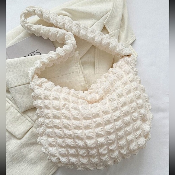 NEW Soft Puff Cloud Shoulder Bag - Off White Beige, Large Capacity - Picture 1 of 7